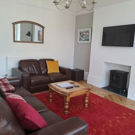 Spinnaker - Self Catering Apartment, Tenby Exterior photo